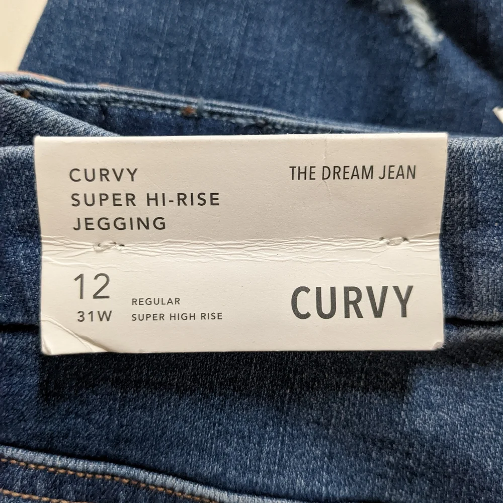 SOLD NWT American Eagle Dream Jeans Curvy Super Hi-Rise Ripped Distressed sz 12 - Picture 8 of 8
